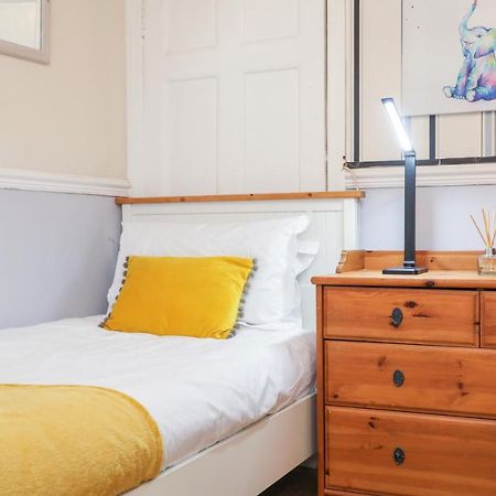 Beautiful 4 Bedroom Cottage - Ideal Location - Free Parking Edinburgh Exterior photo