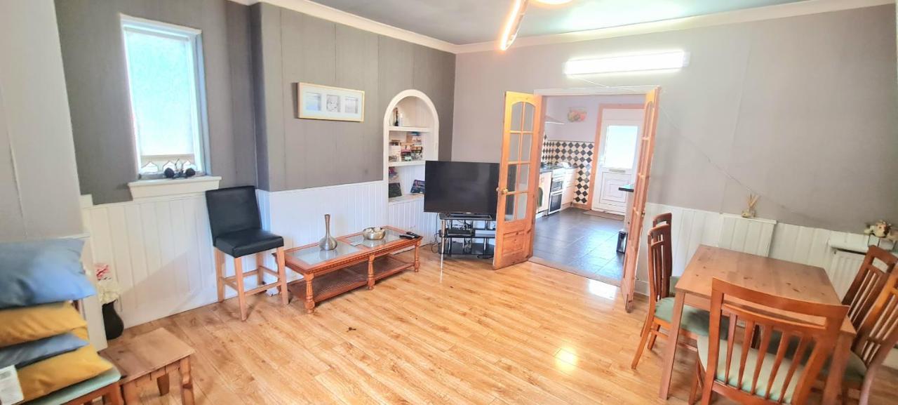 Beautiful 4 Bedroom Cottage - Ideal Location - Free Parking Edinburgh Exterior photo