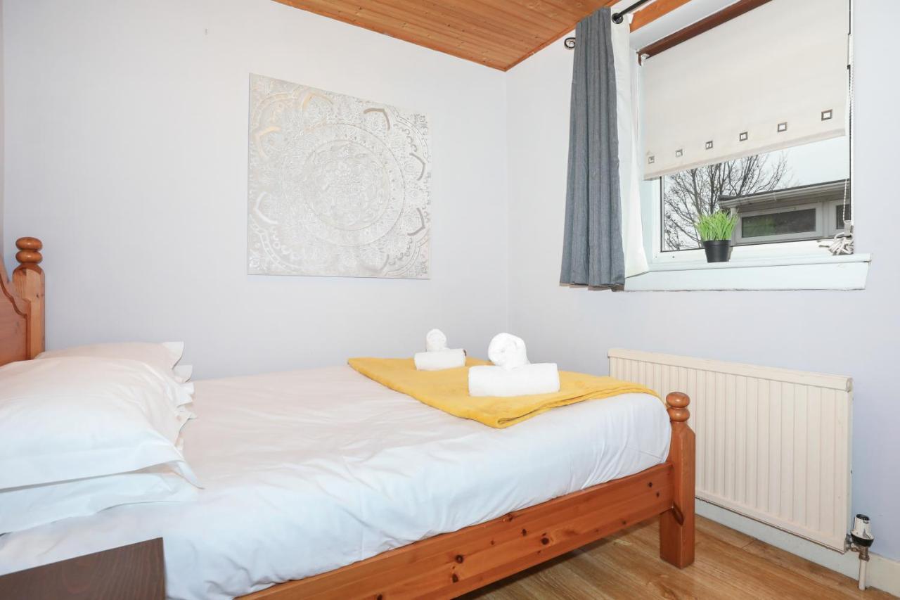 Beautiful 4 Bedroom Cottage - Ideal Location - Free Parking Edinburgh Exterior photo
