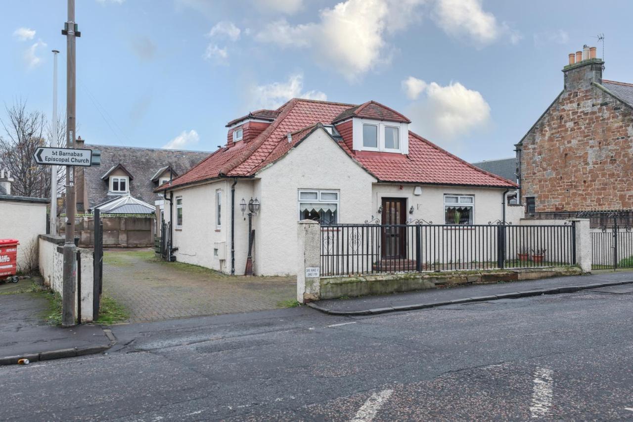 Beautiful 4 Bedroom Cottage - Ideal Location - Free Parking Edinburgh Exterior photo