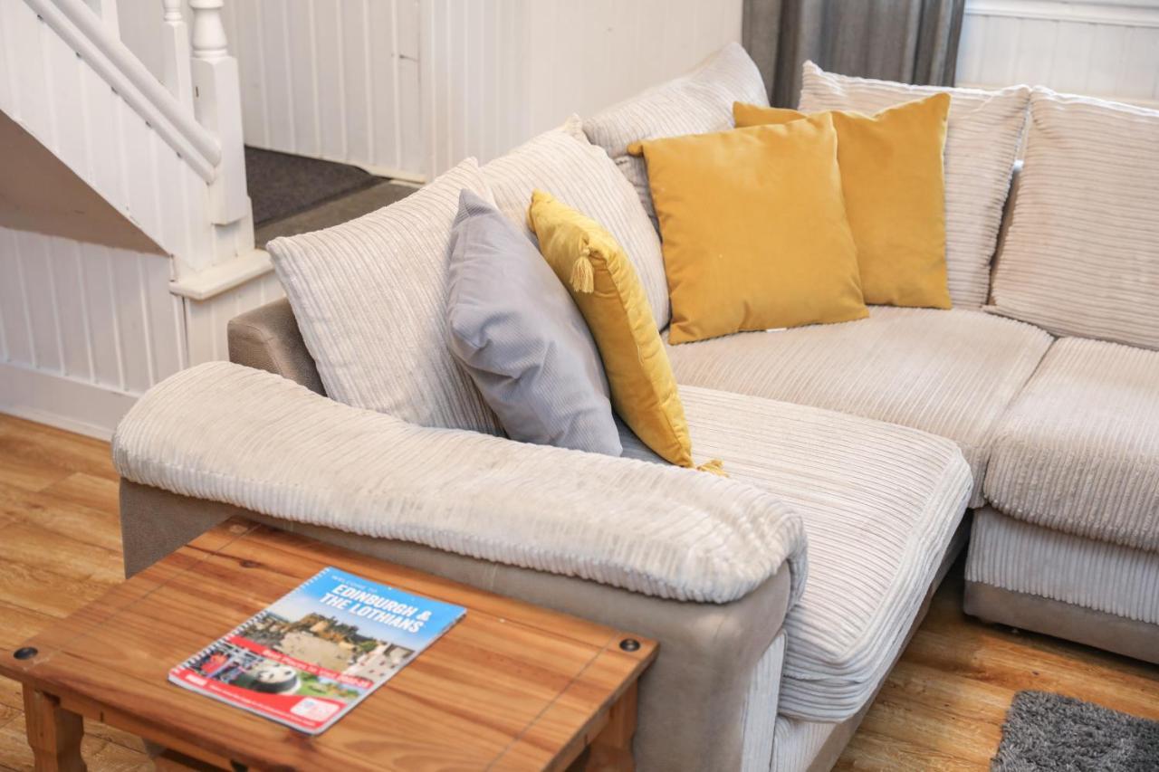 Beautiful 4 Bedroom Cottage - Ideal Location - Free Parking Edinburgh Exterior photo