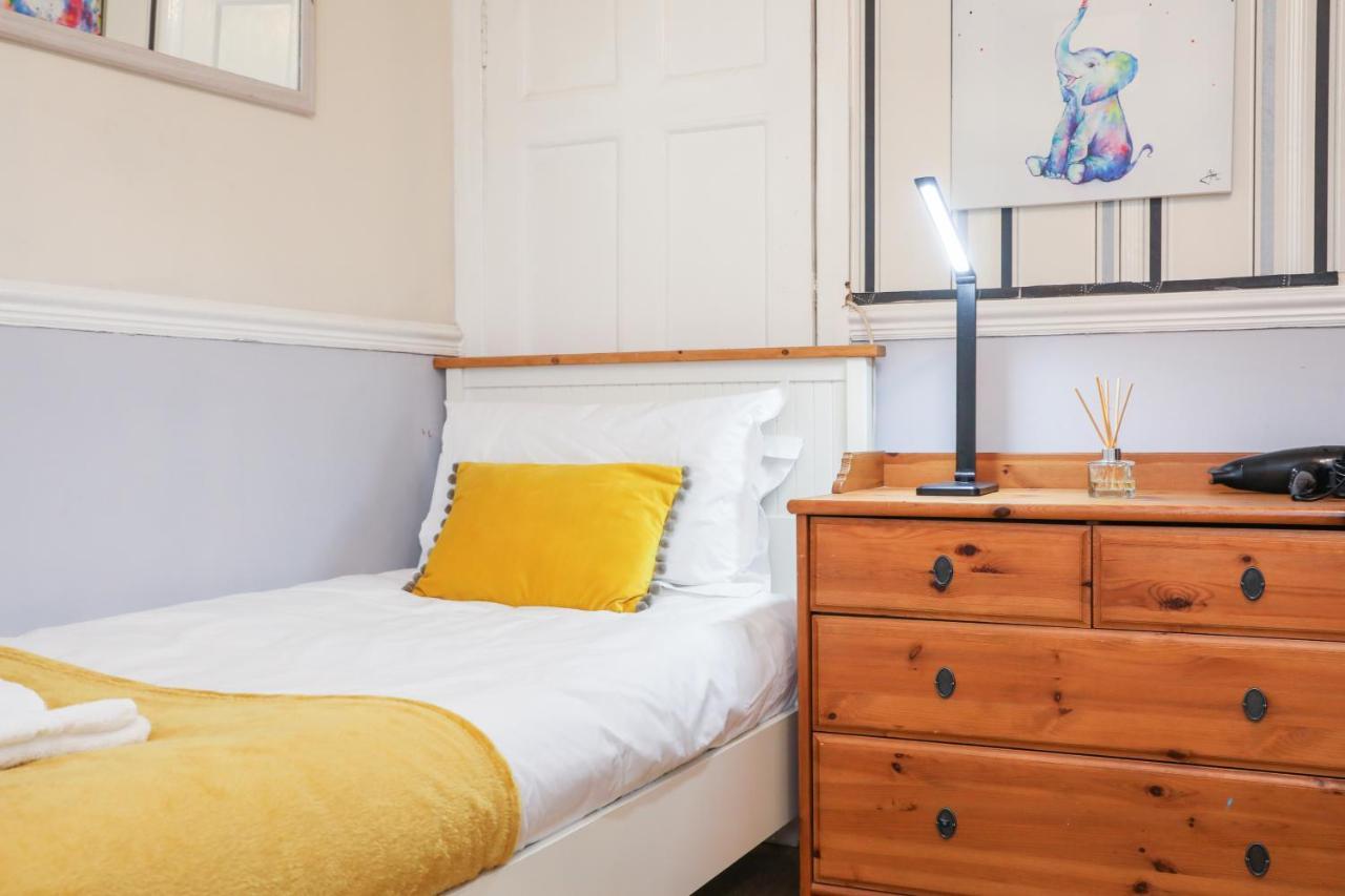 Beautiful 4 Bedroom Cottage - Ideal Location - Free Parking Edinburgh Exterior photo